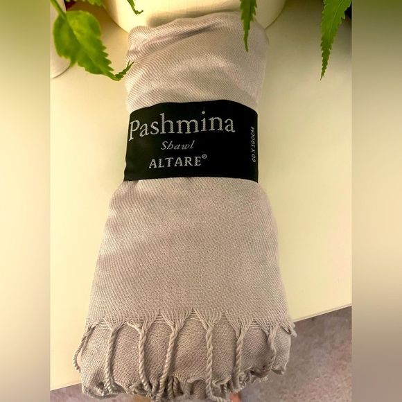 PASHMINA NEW Silver Shawl - Picture 1 of 2
